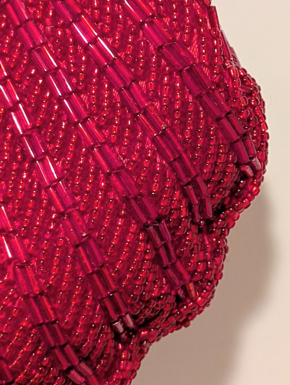 NIB Woodward's Vintage 60s Red Beaded Seashell Mini Purse with Chain Strap - Picture 4 of 11
